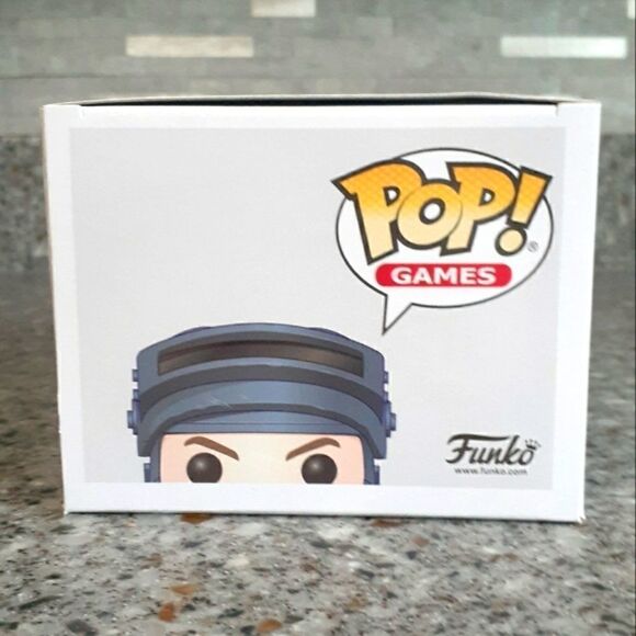 "PUBG" Sanhok Survivor Funko Pop - Picture 5 of 6